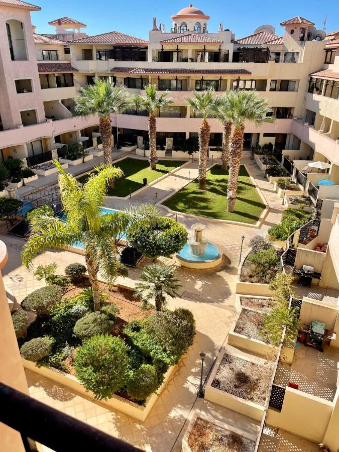 109 Queens Gardens, Paphos Lägenhet Exteriör bild